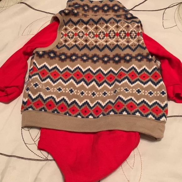 Carter’s 3-piece Red Long Sleeve Bodysuit, Brown Vest, & Denim Pants Boys 12 mo - Picture 7 of 7